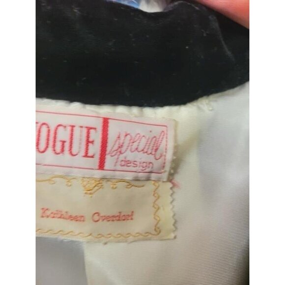 Vintage Womens Voque Special Design‎ Velvet Opera Coat with Fur Trim - Picture 5 of 5